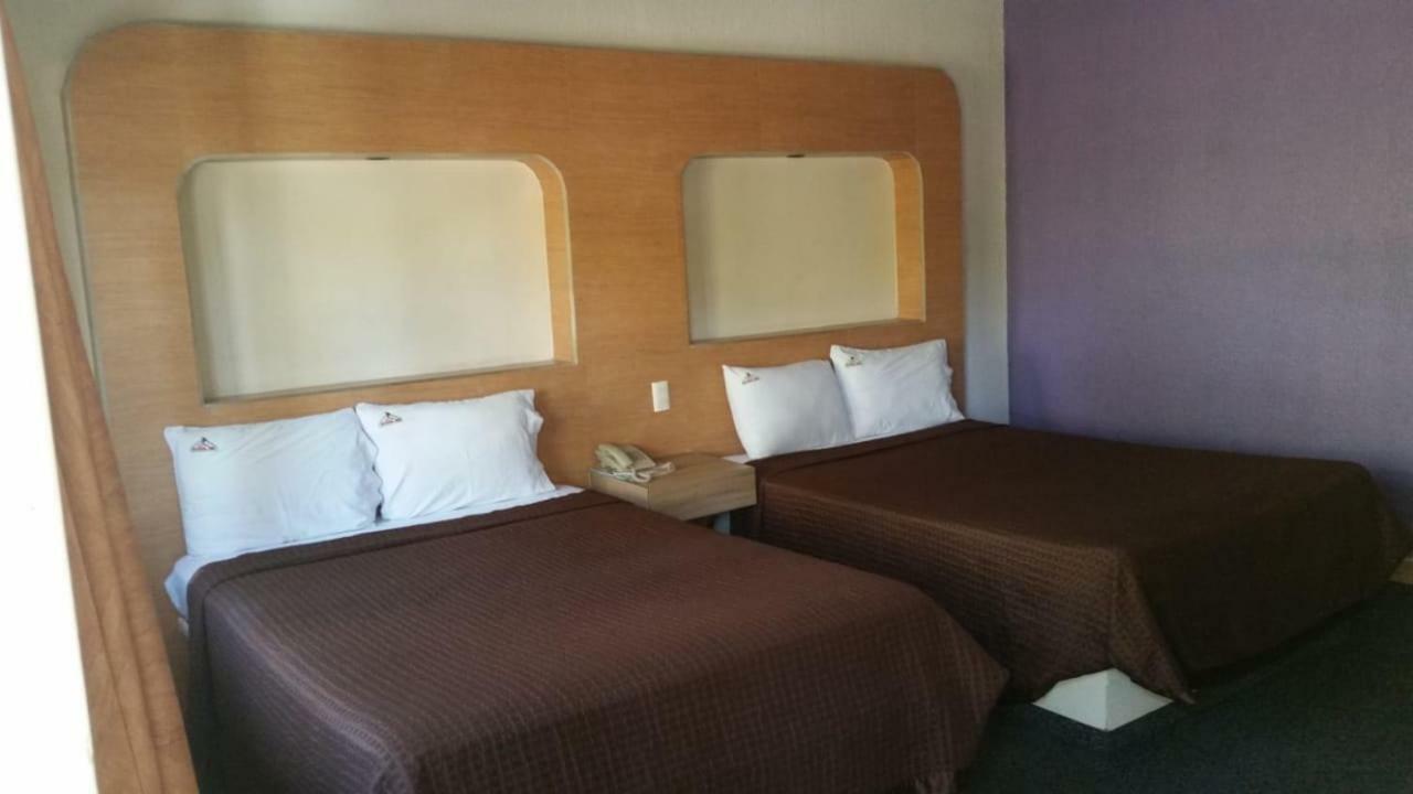 Hotel Azteca Inn Ensenada Extérieur photo