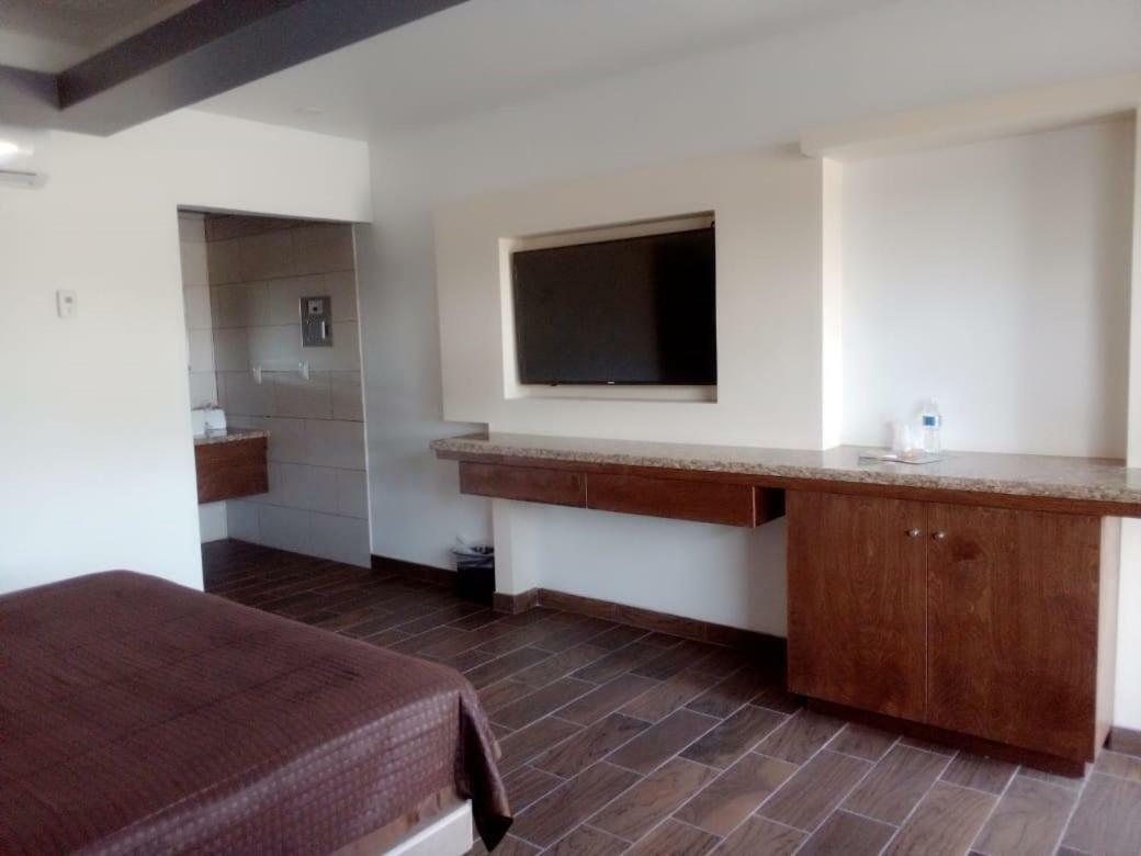 Hotel Azteca Inn Ensenada Extérieur photo